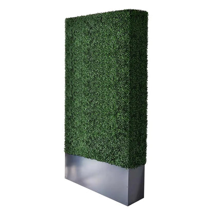 96'Hhedge wall