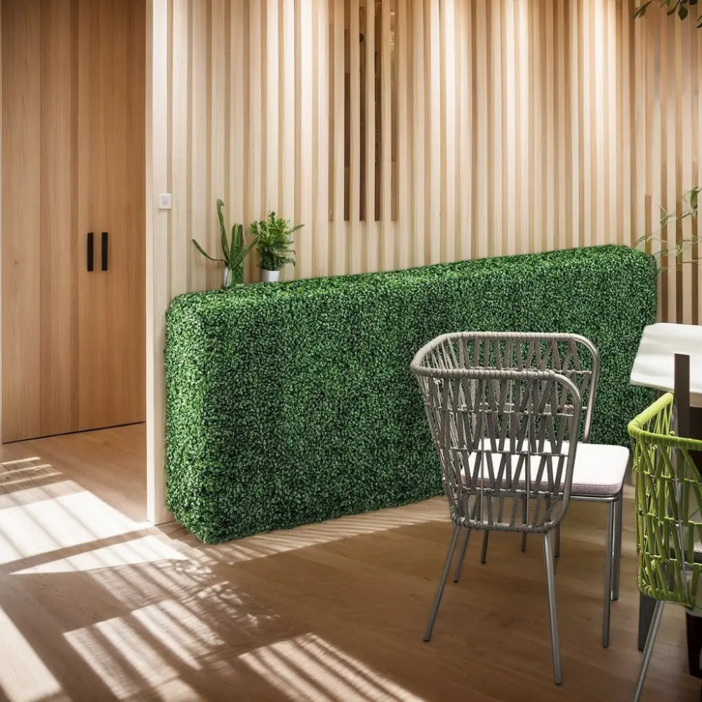 BOXWOOD HEDGE WALL
