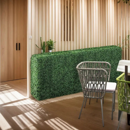 BOXWOOD HEDGE WALL